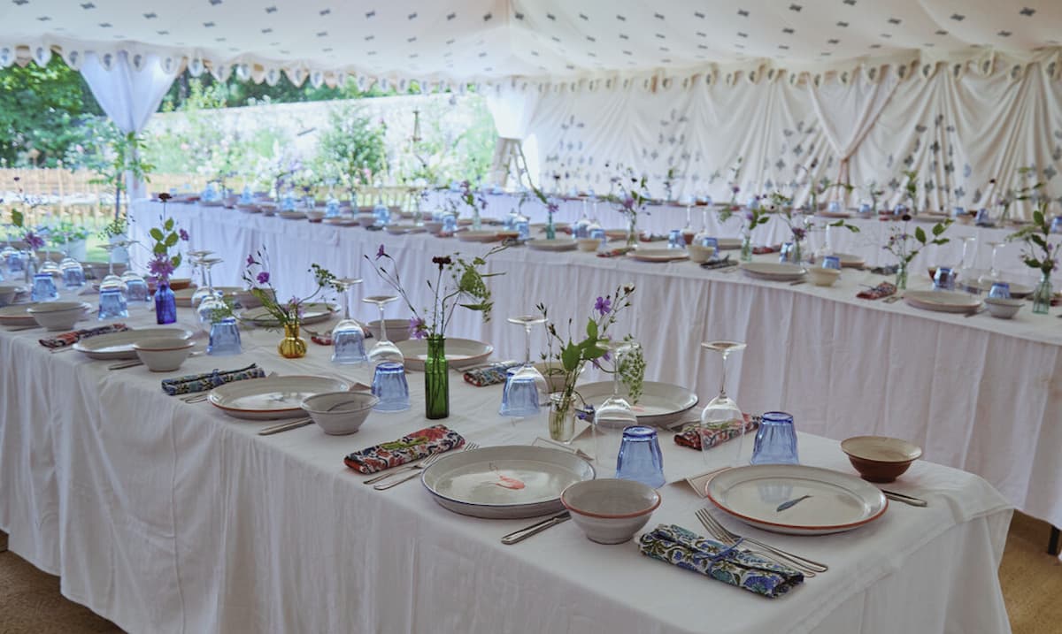 Butler & HOG tablescaping with Gillshaw Pottery